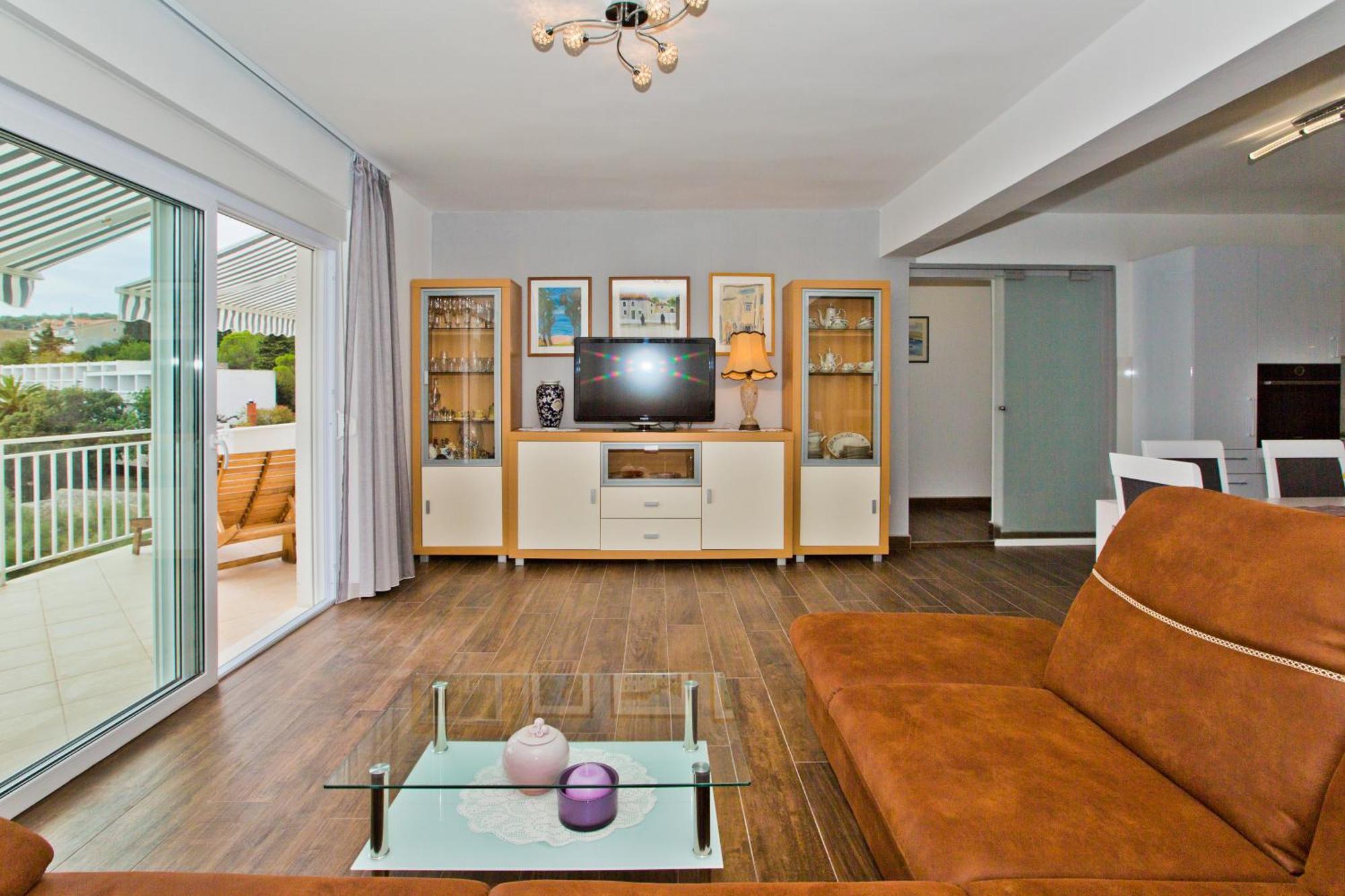 Apartments Grgo ฮวาร์ ภายนอก รูปภาพ